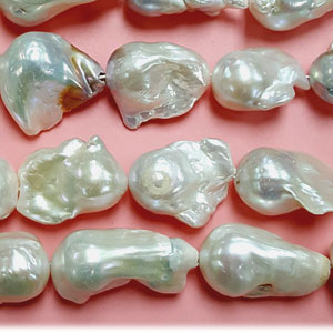 FRESHWATER PEARL BAROQUE 20-30MM WHITE AAA GRADE